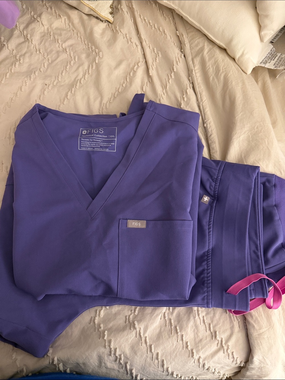 Figs Catarina top in size XXL, Zamora pants in XL